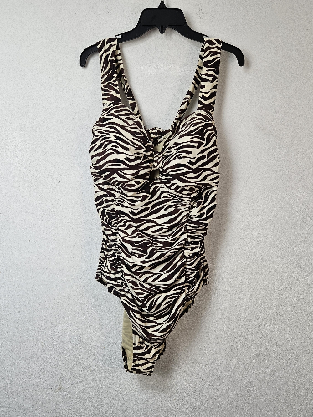 Torrid Sexy One Piece Zebra Print Ruched Tummy Control Swimsuit Size 3/3X